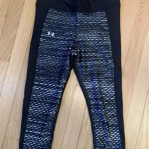 Ladies Under Armor cropped workout pants